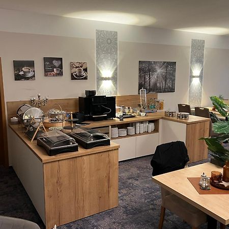 Gaestehaus Am Kurpark Hotel Garni Horn-Bad Meinberg Extérieur photo