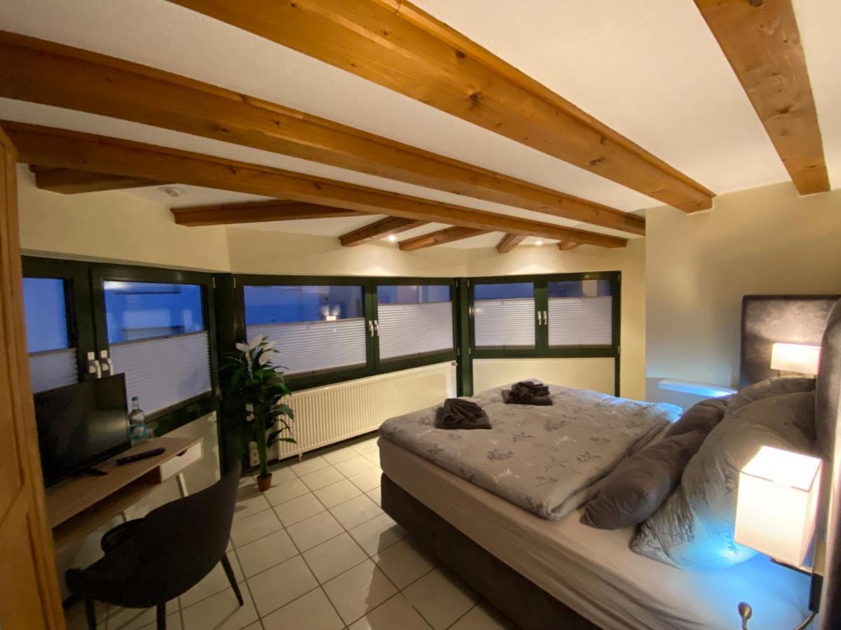 Gaestehaus Am Kurpark Hotel Garni Horn-Bad Meinberg Extérieur photo