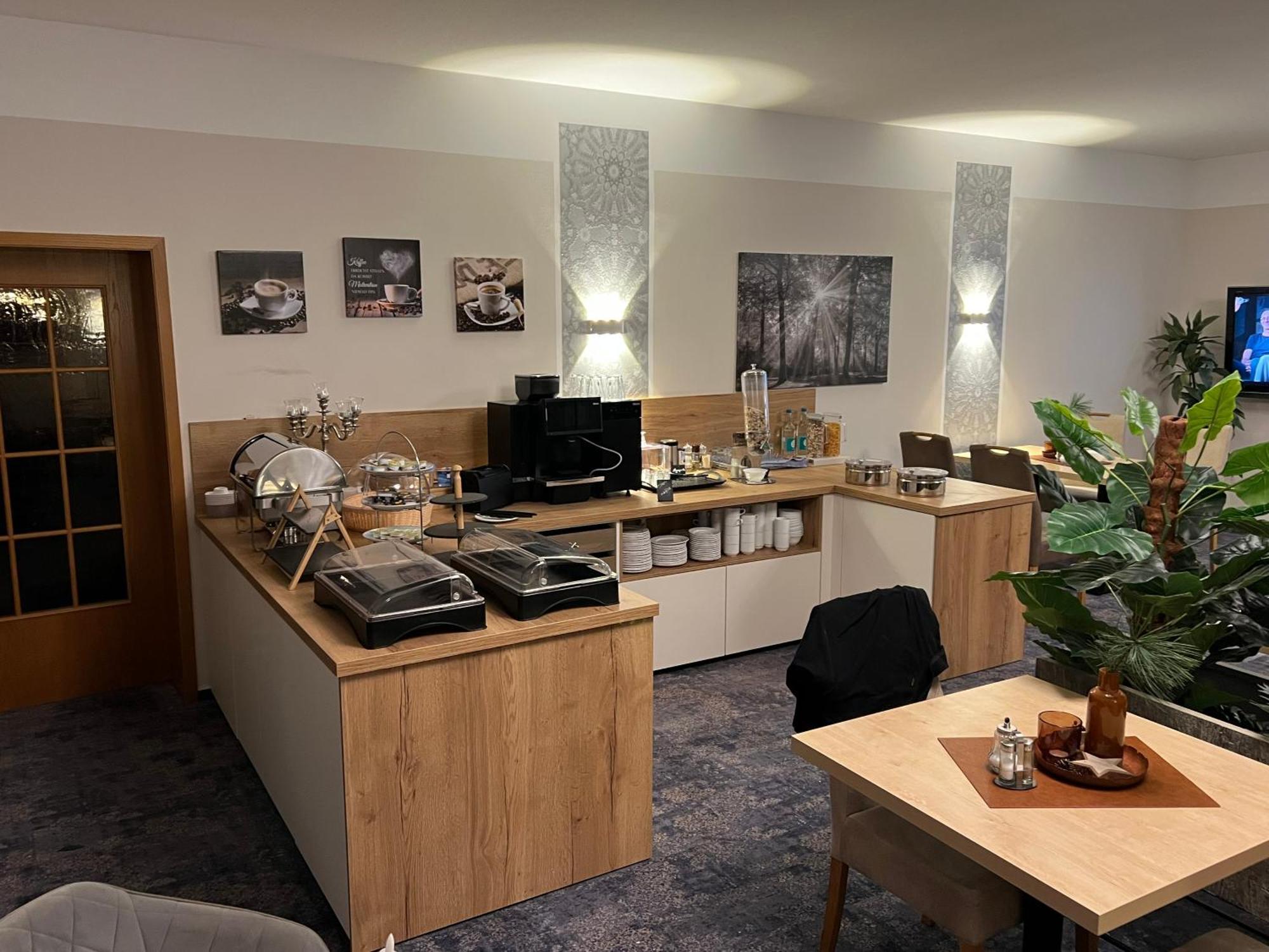Gaestehaus Am Kurpark Hotel Garni Horn-Bad Meinberg Extérieur photo