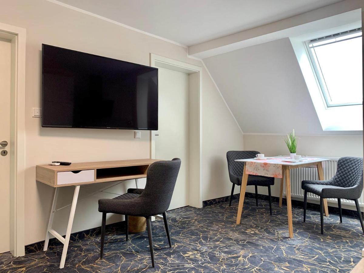 Gaestehaus Am Kurpark Hotel Garni Horn-Bad Meinberg Extérieur photo